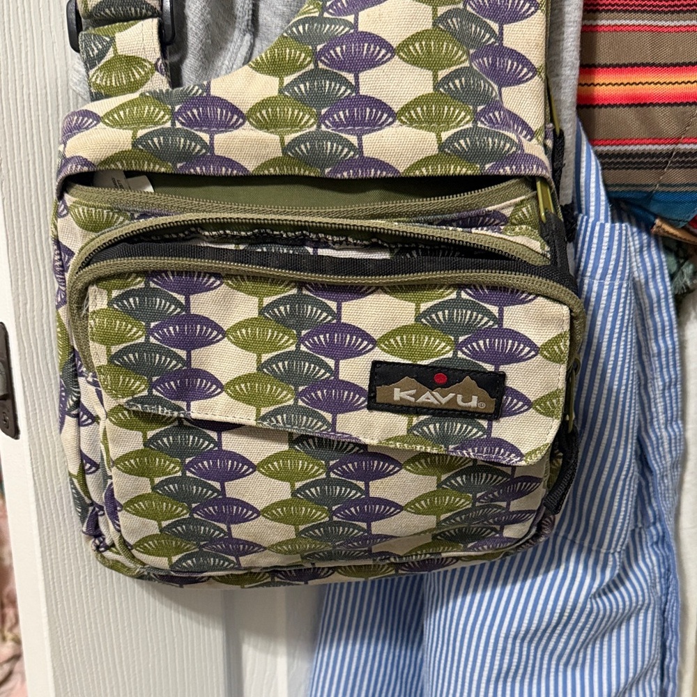 KAVU Fan Pattern Messenger Bag - Olive and Lavender
